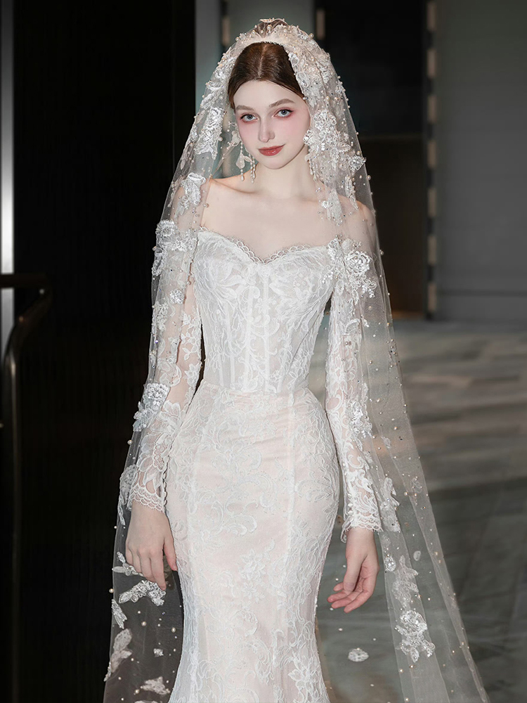 Photography Of The Year 2025 - Elegant Lace Fish Tail Wedding Dress