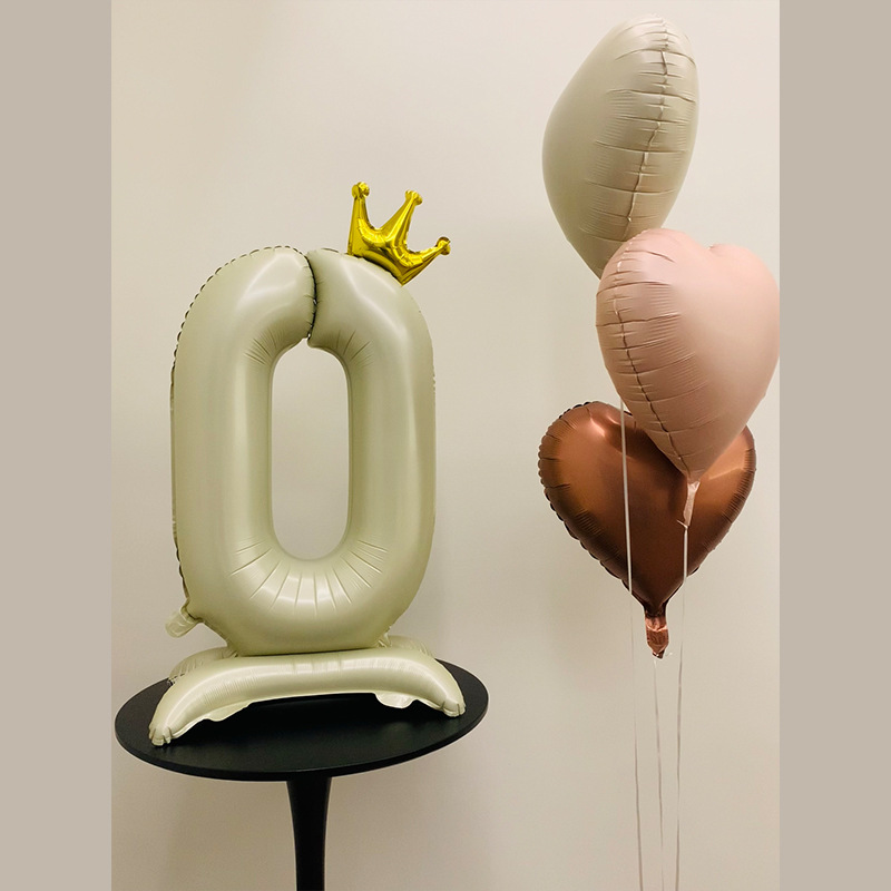 40 inch Crown Base Milk White  - Photography Of The Year 2025 recensione e prezzo